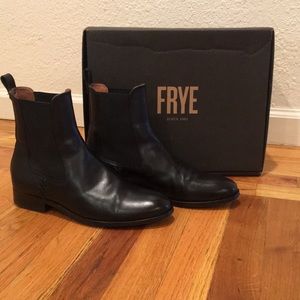 Frye Melissa Chelsea boots